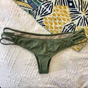Midori green Tavavura bottoms, size L